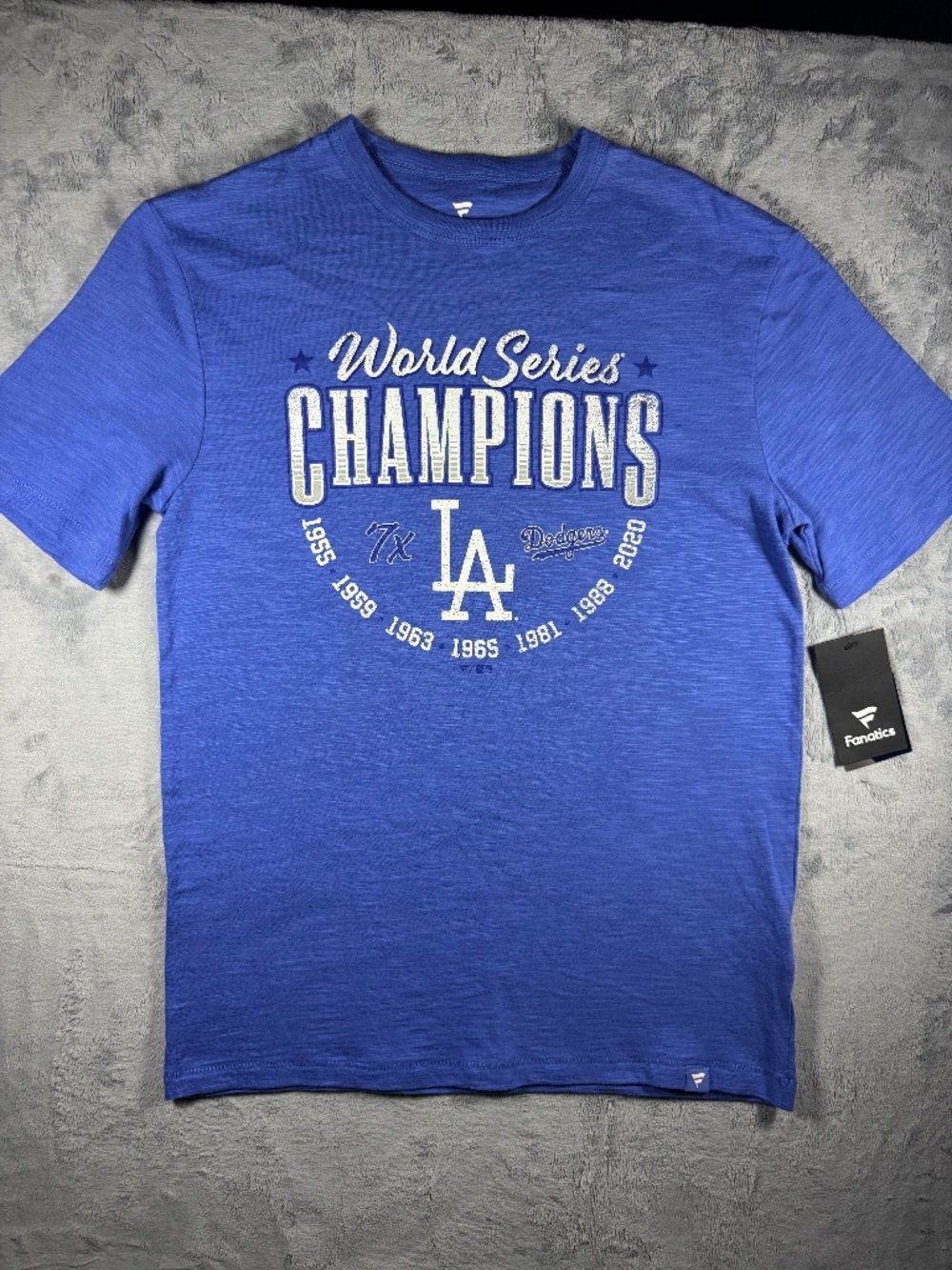 Fanatics Los Angeles Dodgers 7x World Series Champions Shirt Size S BRAND NEW